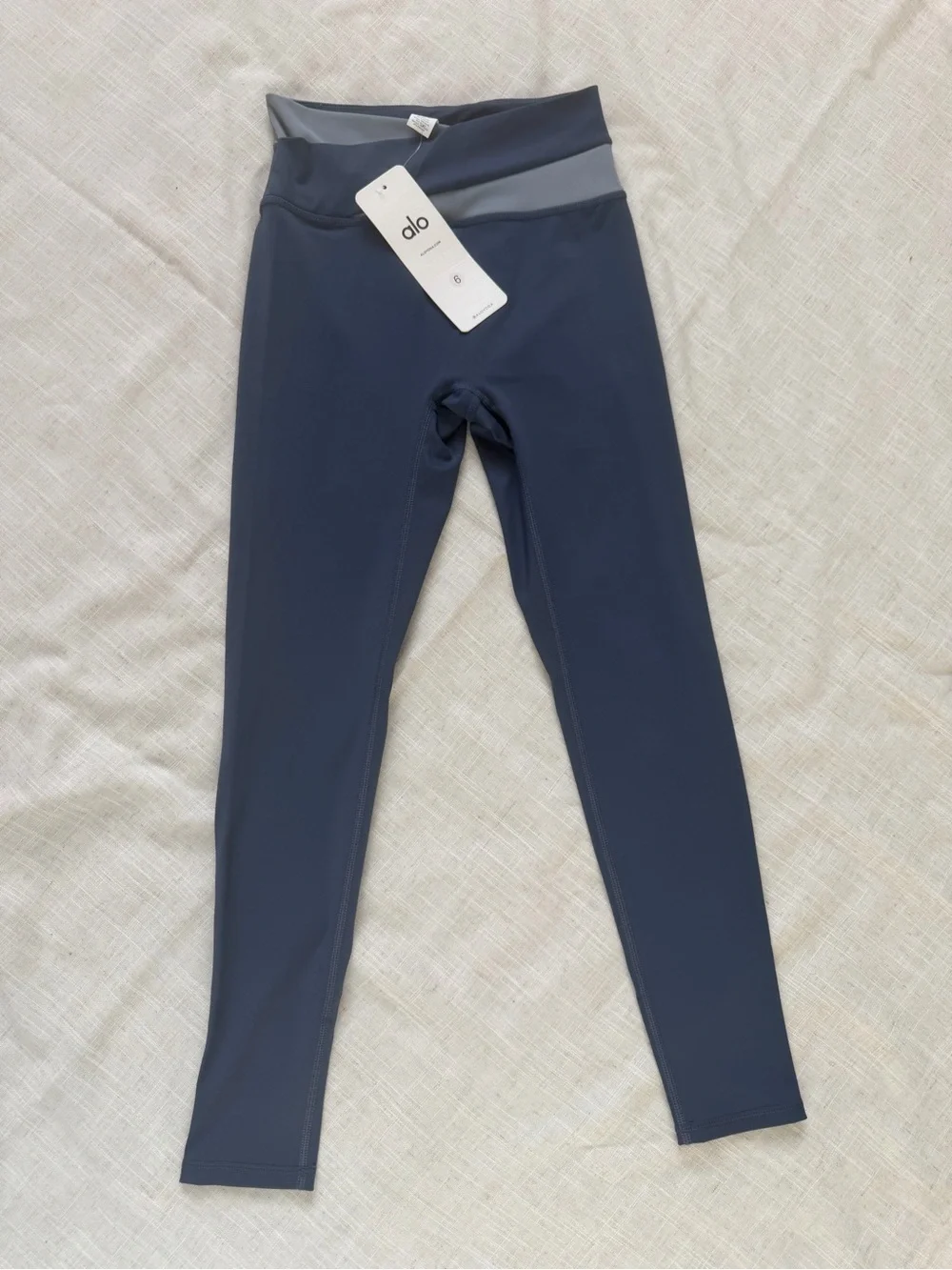 ALO Yoga Women’s Navy Blue High-Waist Performance Leggings